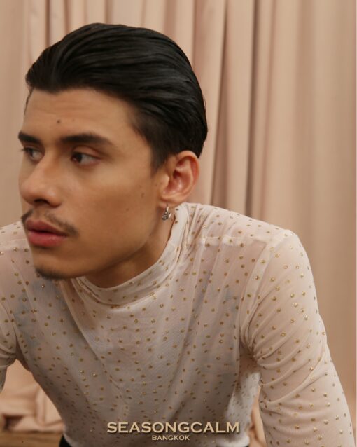 The Peach mesh turtleneck gold polka dot print. - Image 2